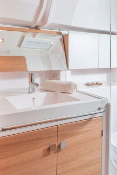 Salona 380 - Boatscribe.com
