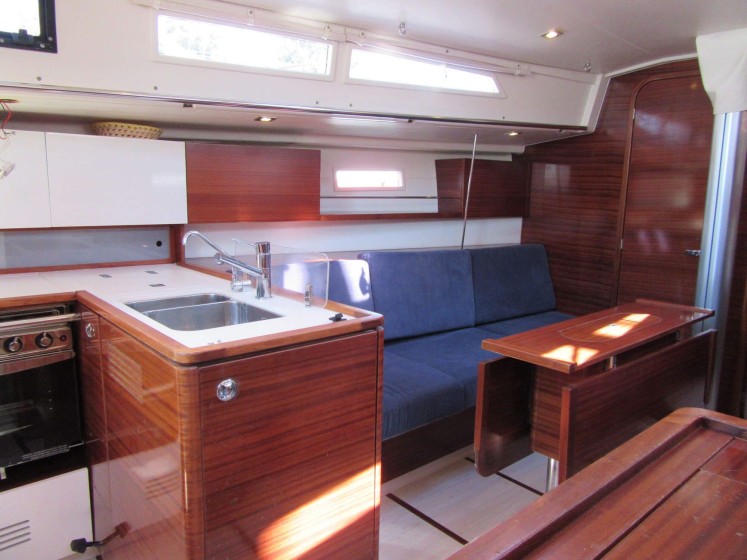 Salona 38 - Boatscribe.com