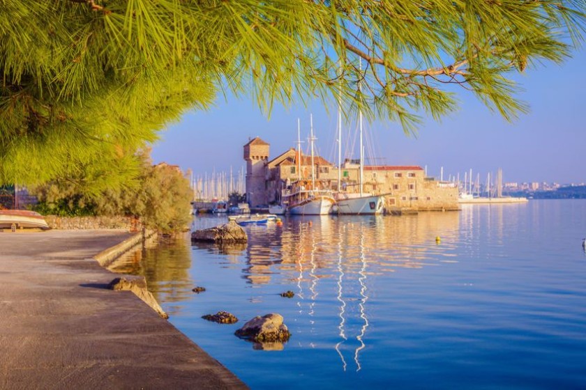 Salona 38 - Boatscribe.com