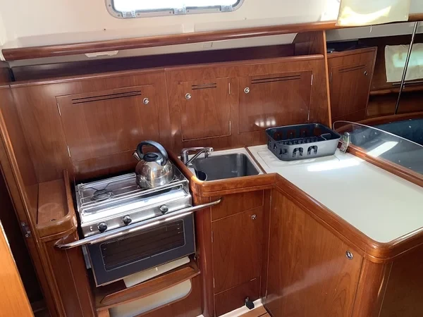 Oceanis 343 - Boatscribe.com
