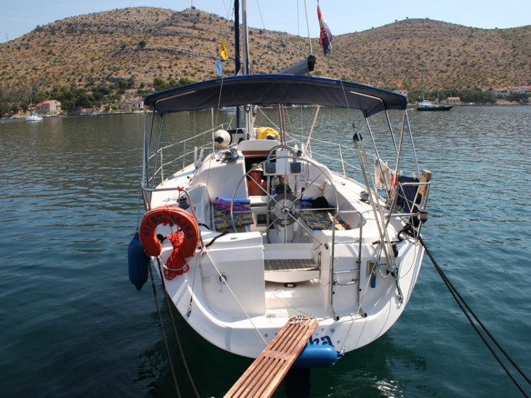 Elan 333 - Boatscribe.com