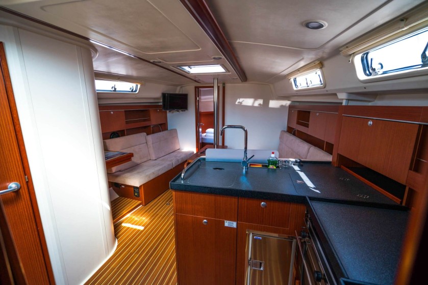 Hanse 385 - Boatscribe.com