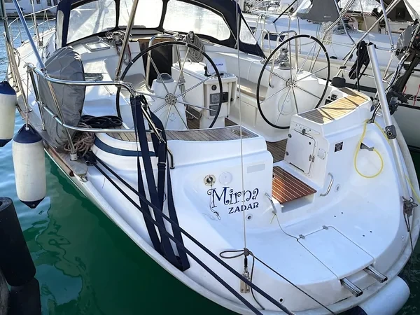 Bavaria 44 - Boatscribe.com