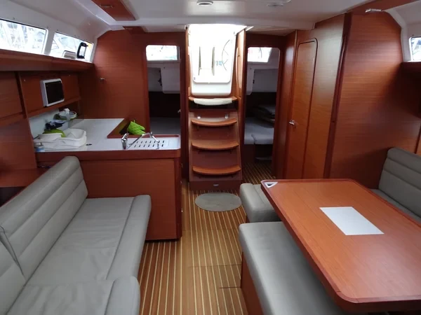 Dufour 412 GL - Boatscribe.com