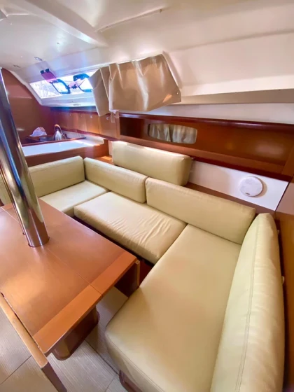 Oceanis 34 - Boatscribe.com
