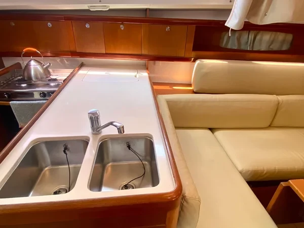 Oceanis 34 - Boatscribe.com