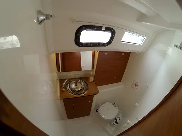 Dufour 350 GL - Boatscribe.com
