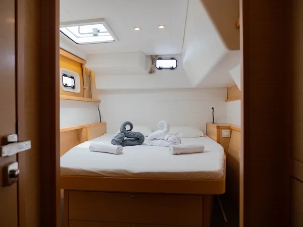 Lagoon 450 F - Boatscribe.com