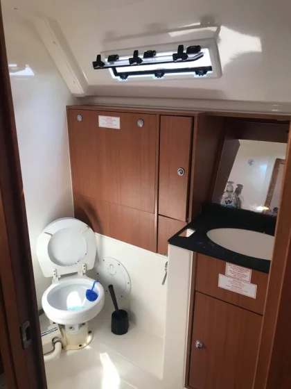 Bavaria 40 Cruiser - Boatscribe.com