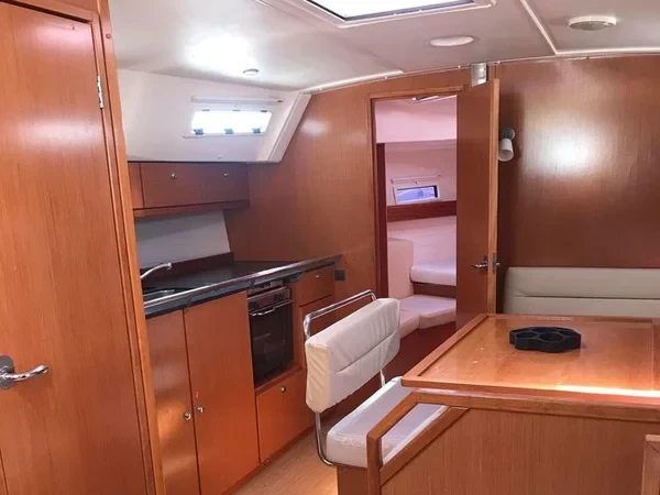 Bavaria 40 Cruiser - Boatscribe.com