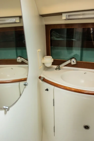 Oceanis 38.1 - Boatscribe.com