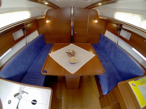 Dufour 335 GL - Boatscribe.com