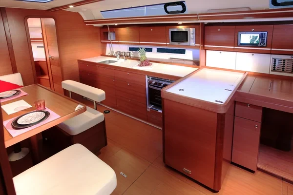 Dufour 335 GL - Boatscribe.com