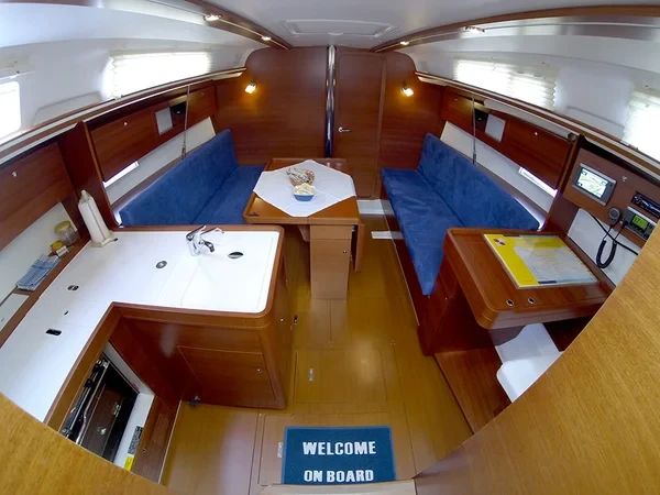 Dufour 335 GL - Boatscribe.com