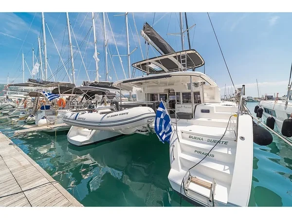 Lagoon 450 F - Boatscribe.com