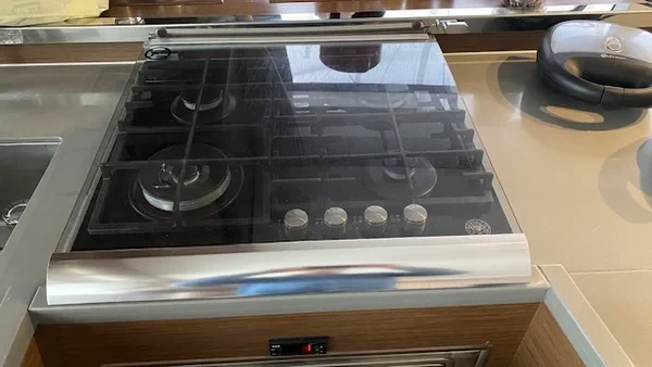 Lagoon 450 F - Boatscribe.com