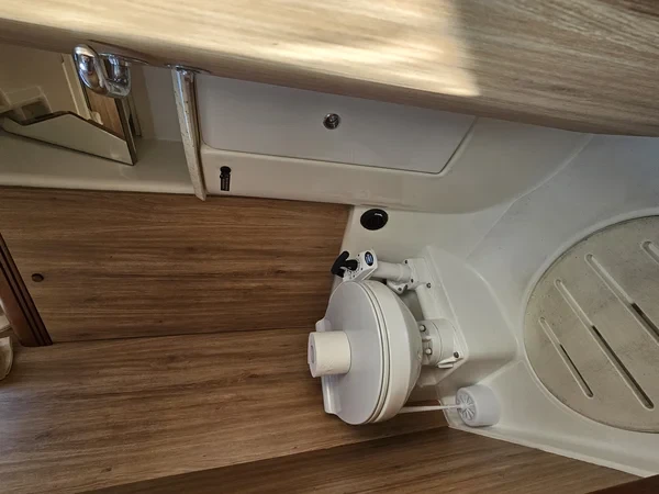 Sun Odyssey 42i - Boatscribe.com