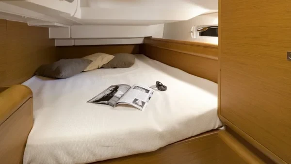 Sun Odyssey 419 - Boatscribe.com