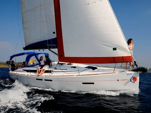 Sun Odyssey 419 - Boatscribe.com