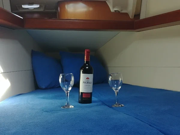 Oceanis 40 - Boatscribe.com