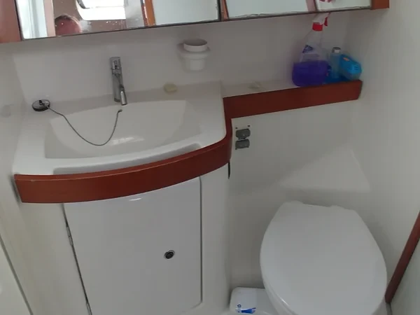 Oceanis 40 - Boatscribe.com