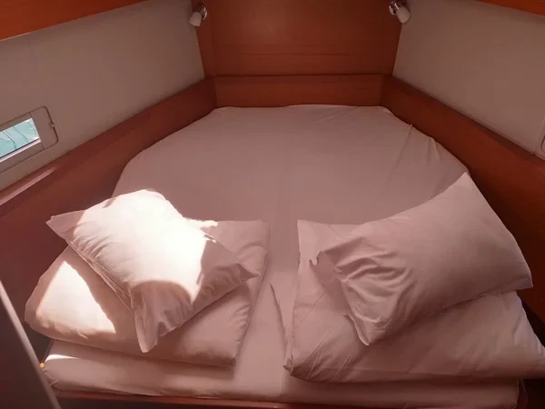 Dufour 430 Grand Large - Boatscribe.com