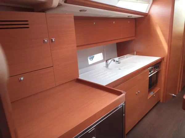 Dufour 430 Grand Large - Boatscribe.com