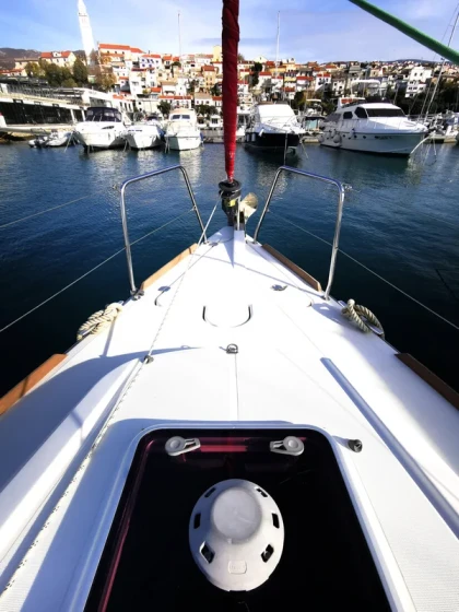 Sun Odyssey 33i - Boatscribe.com