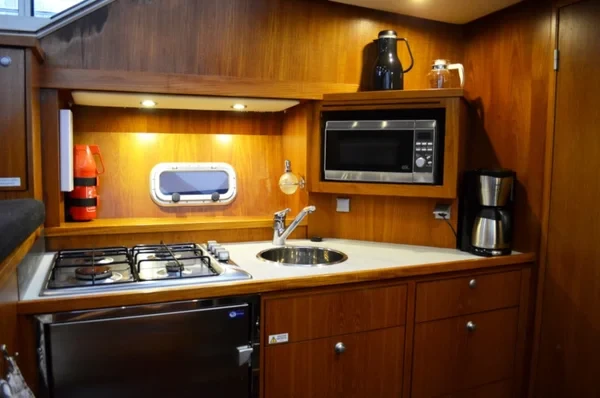 De Drait Renal 36 - Boatscribe.com