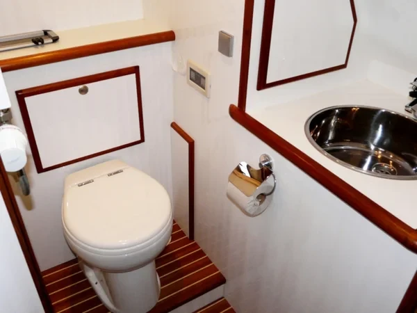 De Drait Renal 36 - Boatscribe.com