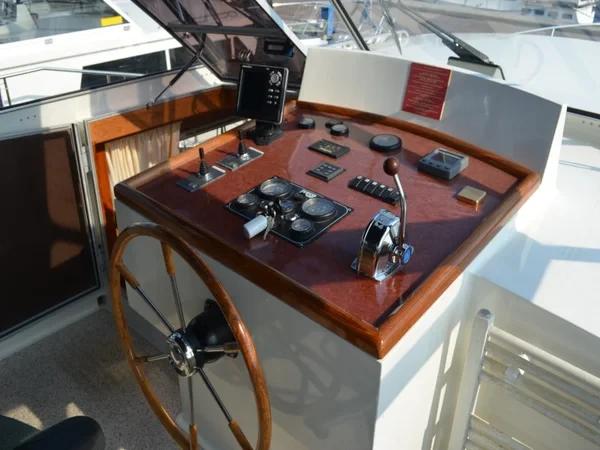 De Drait Advantage 42 - Boatscribe.com