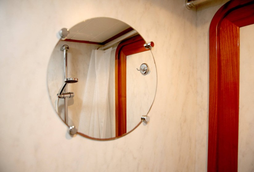 De Drait Renal 40 - Boatscribe.com