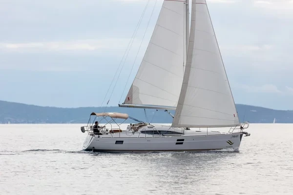 Elan 40 Impression - Boatscribe.com