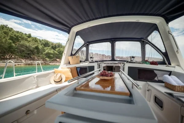 Oceanis 48 - Boatscribe.com