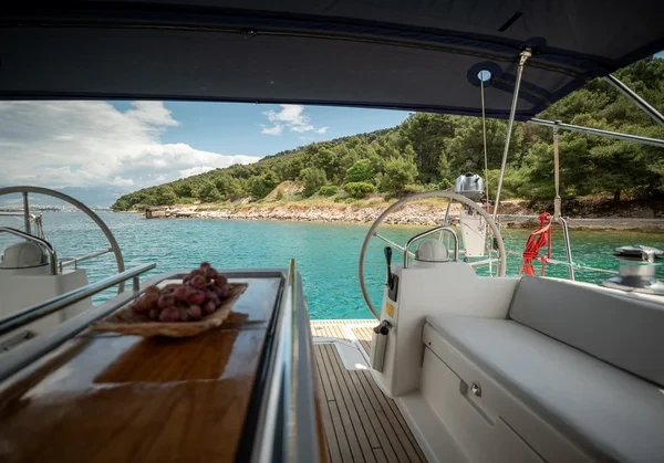 Oceanis 48 - Boatscribe.com