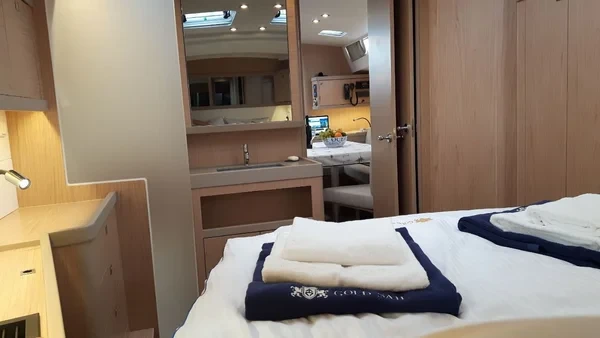 Oceanis 48 - Boatscribe.com