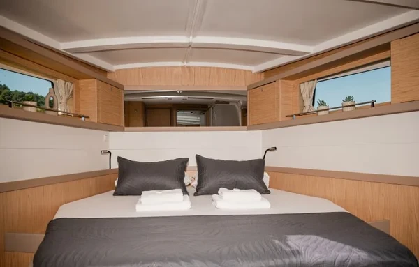 Oceanis 48 - Boatscribe.com