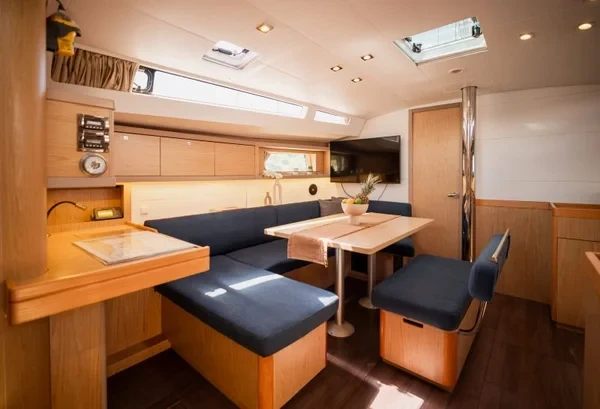 Oceanis 48 - Boatscribe.com