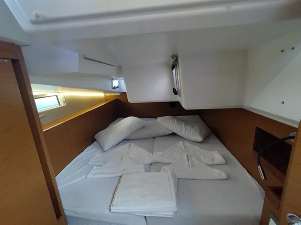 Sun Odyssey 490 - Boatscribe.com