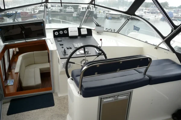 De Drait DeLuxe 42 - Boatscribe.com