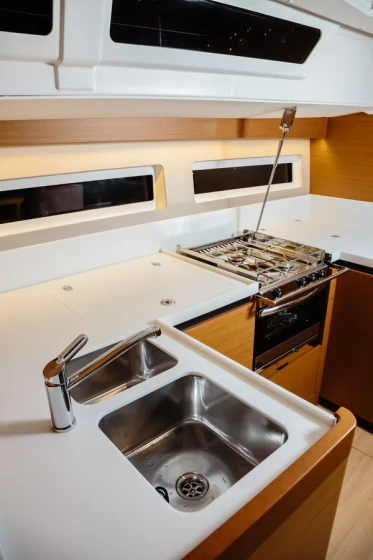 Sun Odyssey 490 - Boatscribe.com