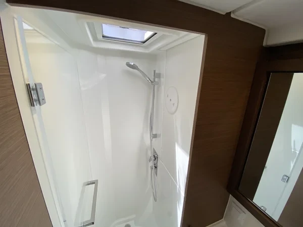 Lagoon 40 - Boatscribe.com