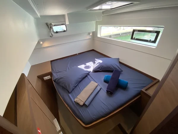 Lagoon 40 - Boatscribe.com