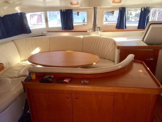 Lagoon 410 - Boatscribe.com