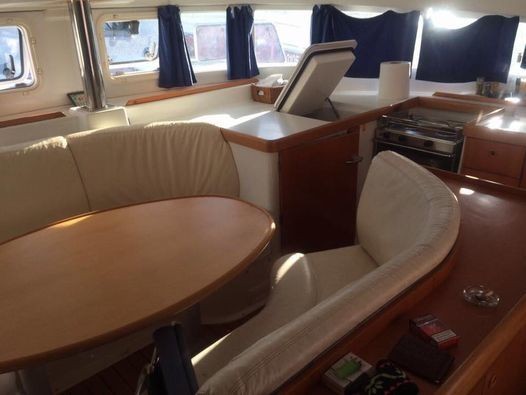 Lagoon 410 - Boatscribe.com