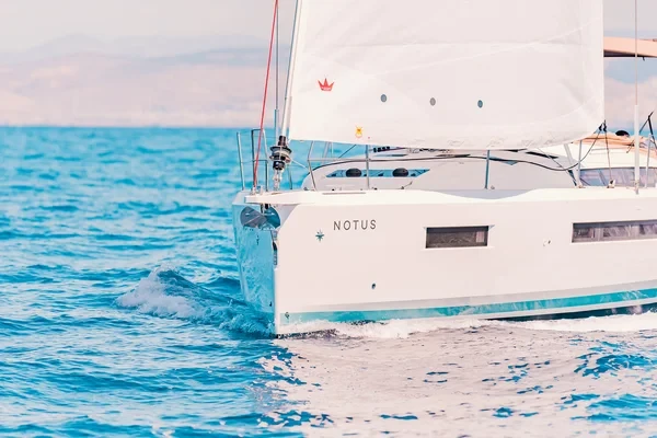 Sun Odyssey 490 - Boatscribe.com