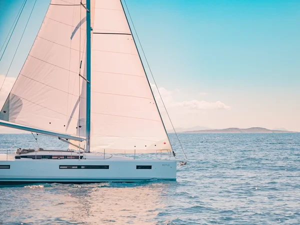 Sun Odyssey 490 - Boatscribe.com