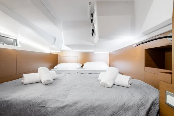 Sun Odyssey 490 - Boatscribe.com