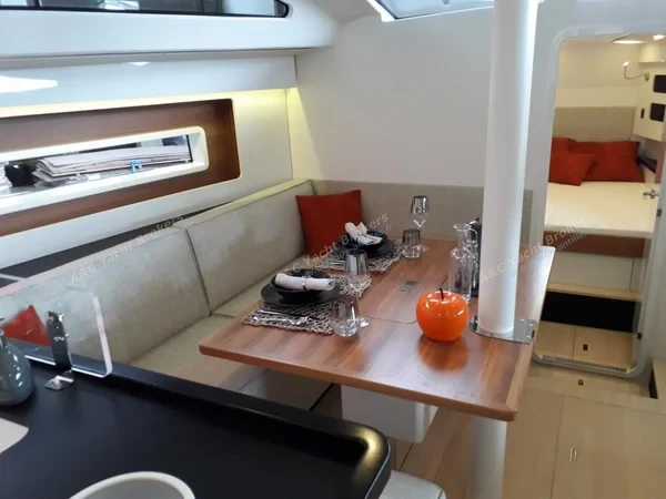 RM 1180 - Boatscribe.com