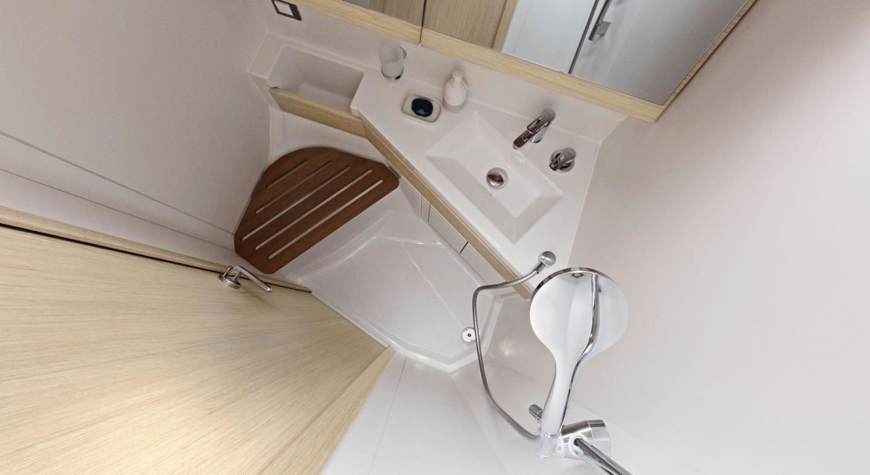 Oceanis 46 - Boatscribe.com